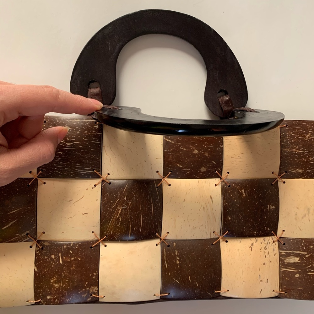 HP ✨ Coconut Shell Purse - Picture 3 of 5